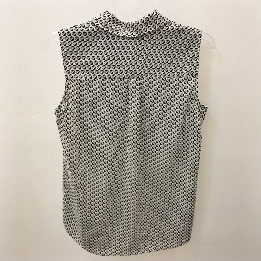 Talbots Collared Tank - Picture 3 of 3